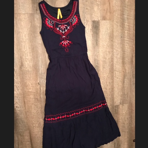 FALL MAXI DRESS - Picture 1 of 3